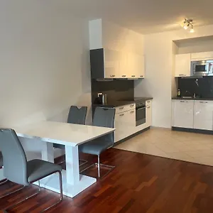 Apartmán Garden Tower S Balkonem, Garaz, Praha